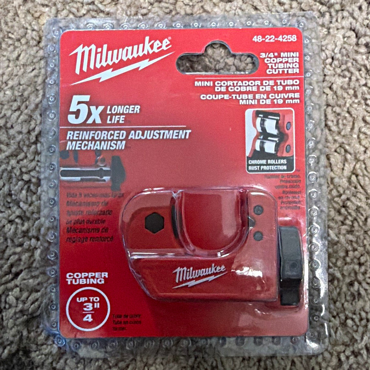 Milwaukee Mini Copper Tubing Cutter 1/8-7/8 in, Model 48-22-4258