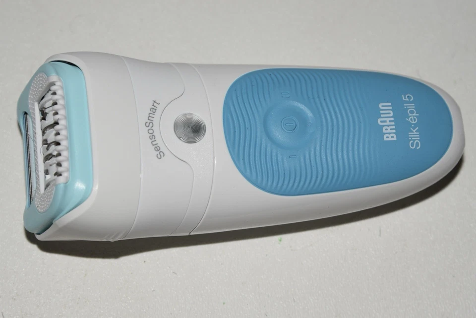 Depiladora Braun Silk-épil 5 5-810 blanca/azul Foto 4 de 4