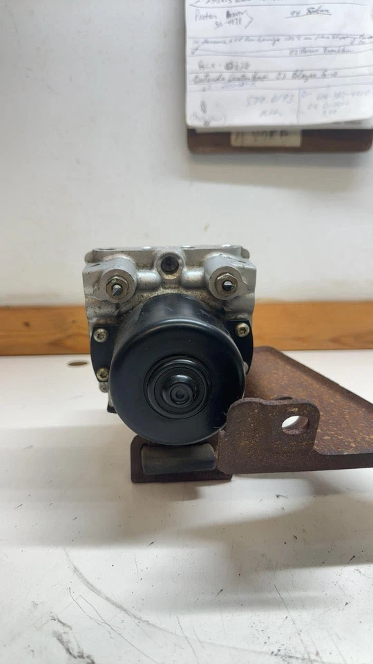 00 01 02 03 04 05 CHEVY CAVALIER Anti-lock Brake Parts - Image 3 of 4