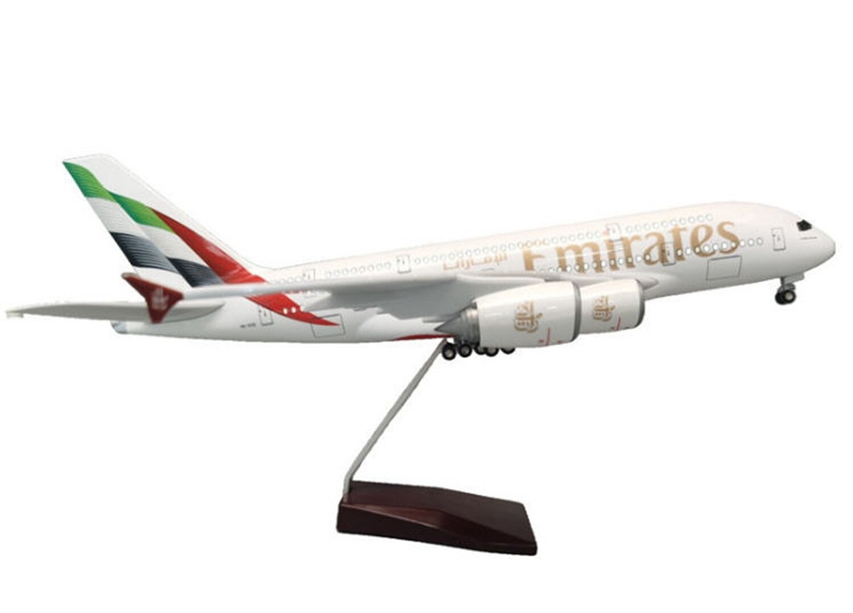 Aircraft Model　エミレーツ航空｜Airbus A380｜ライト点灯 Aircraft Model エミレーツ航空｜Airbus A380｜ライト点灯