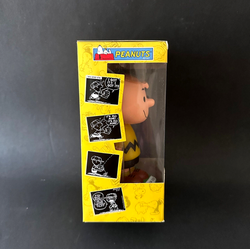 Peanuts CHARLIE BROWN Classic exclusive bobble-head 16cm Funko Wacky Wobbler - Imagen 3 de 5