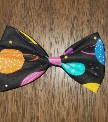 Adorable! Outer Space Planets Stars Science Clip-On Bow Tie Bowtie BOYS - Picture 1 of 3