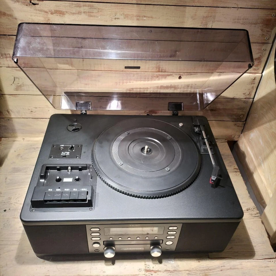 TEAC LP-R550USB CD Recorder with Turntable and Cassette Japan - Image 4 of 4