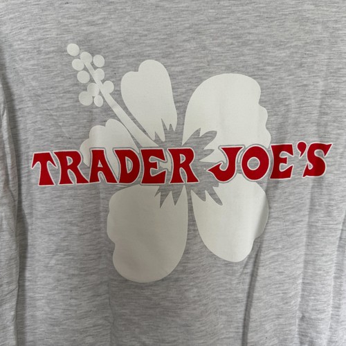 Trader Joe's Crew T-Shirt Super Soft Very Light Gray Almost White Adult XL - Picture 4 of 7