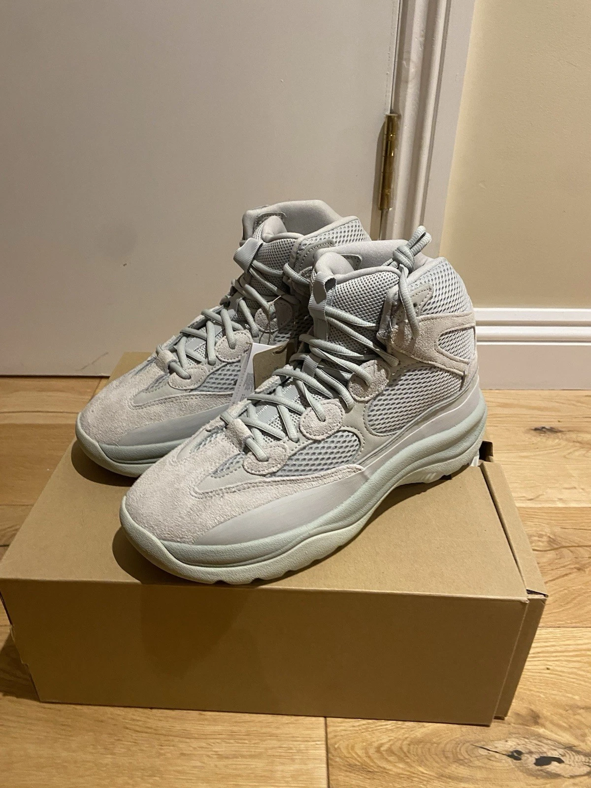 Adidas Yeezy Desert Boot Salt UK10 US10.5 FV5677 (DSRT BOOT)