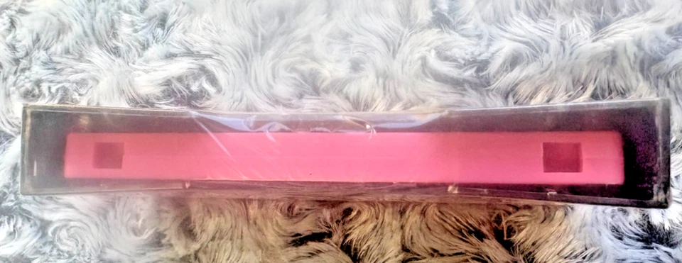 NEW SEALED 1973 BUFFALO SPRINGFIELD SELF TITLED PINK CASSETTE TAPE SIDE LOADER - Image 3 of 4