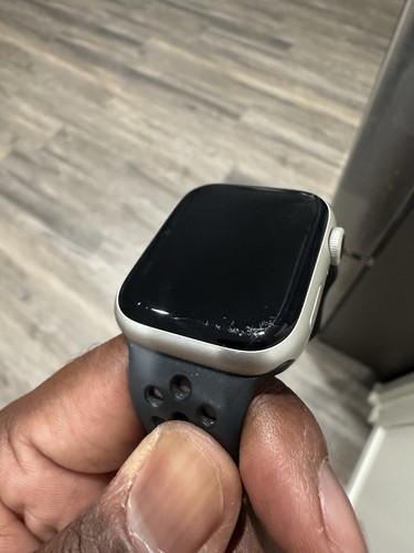 Apple Watch Series 7 45mm - Picture 3 of 4