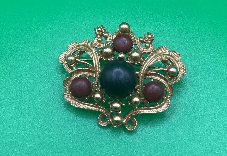 ブローチ DKNY Vintage Donna Karan Jewelry Brooch DKNY, Victorian Style