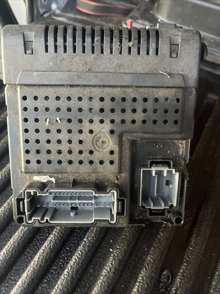 Volvo XC90 S80 S60 V70 CEM Central Electronic Control Module 05-14 ...