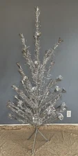 Vintage Mcm Metal Trees Corp Aluminum Christmas Tree 6ft