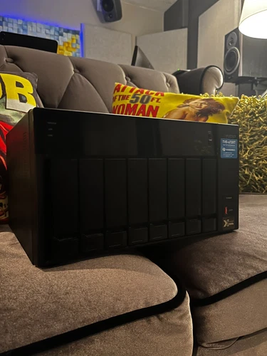 QNAP TVS-872XT 8-Bay NAS Enclosure | 10GBE | Thunderbolt 3 | 16GB DDR4