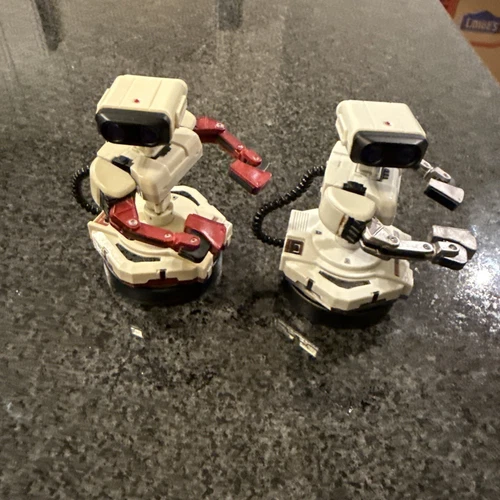 Classic + Red Famicom R.O.B. Amiibo Set Super Smash Bros. Ultimate