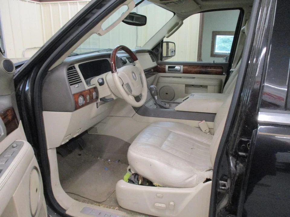 Medidor de flujo de aire de inyección de combustible usado se adapta a: Lincoln Navigator 2004 grado A Foto 2 de 4