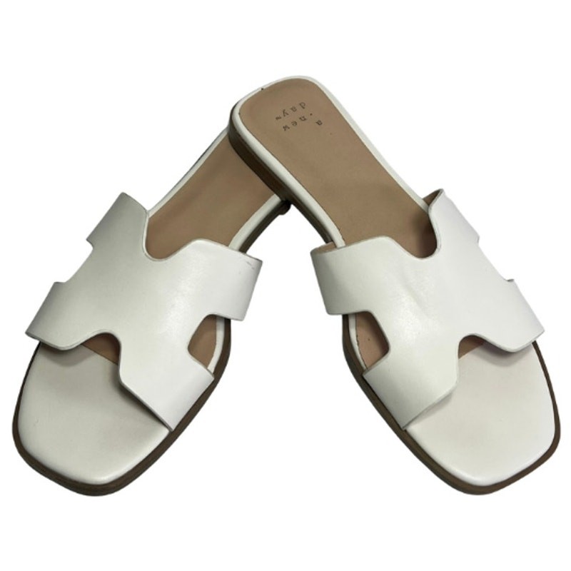 A New Day White Faux Leather Cutout Slide Sandals Flats Womens 6.5