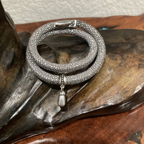 Brighton Woodstock Gray Sparkle Double Leather Bracelet w/ Silver Charm Bead NWT