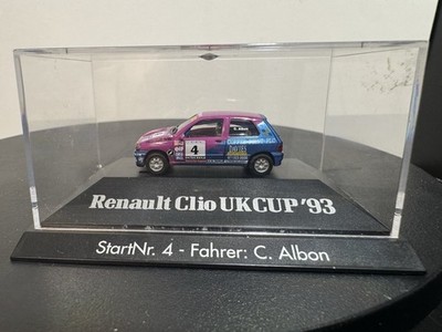 Renault Clio UK Cup '93, Start-Nr. 4 in lila/blau, PC-Vitrine, OVP, Herpa, 1:87