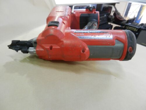 MILWAUKEE M18FFN 18v LI-ION BATTERY CORDLESS NAIL GUN ~ TOOL ONLY - Picture 7 of 8