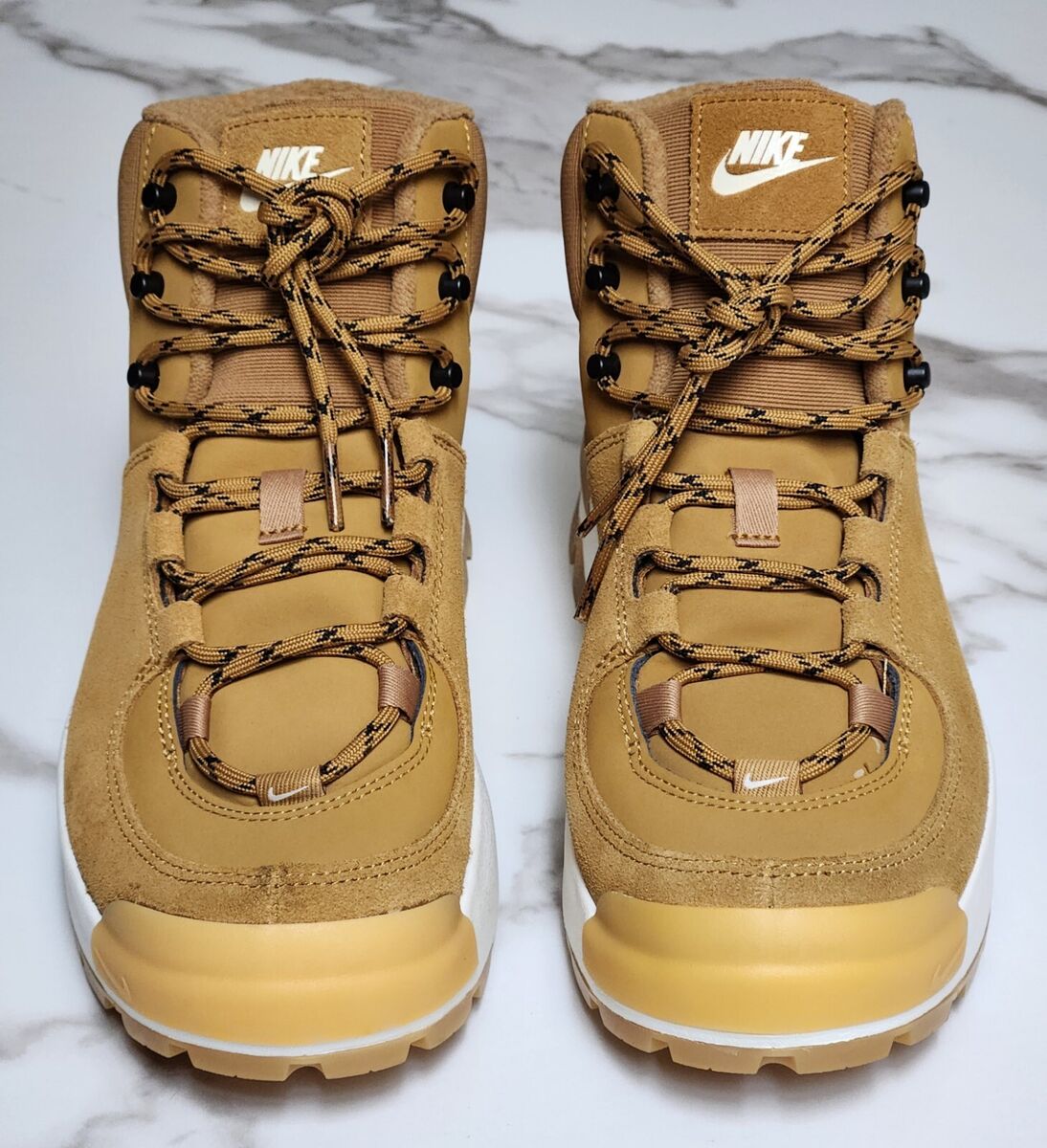 Nike City Classic Boots Women's 8.5 Mid Top Leather Sneakers Nike City Classic Boots Women's 8.5 Mid Top Leather Sneakers