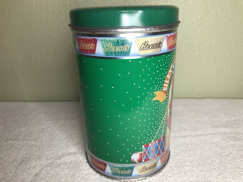Collectible Tin 1990 Hershey Reeses Green Can #2 Bear in Stocking - Picture 2 of 6