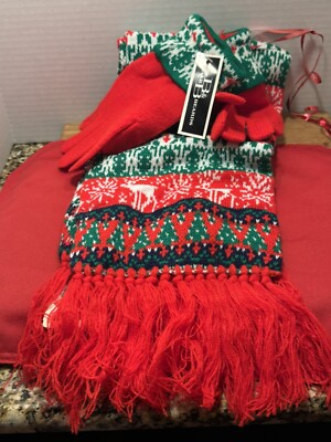 Baars & Beards Green, Red And White Plaid 100% Acrylic Scarf w Fringe And gloves