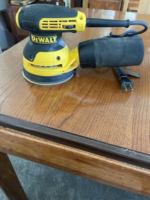 Handheld DeWalt DWE6423- 5 inch Variable Speed Random Orbit Palm Sander Used