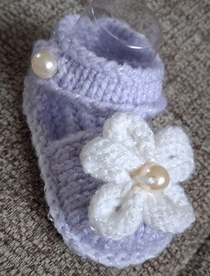 Super süße handgestrickte Baby Mädchen Sandalen, 2 Größen, versch. Farben