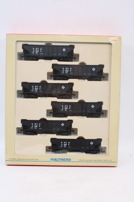 #ad Walthers HO Scale 932 944 6 Pack PS 3 Rib Side Twin Hoppers Erie $79.95