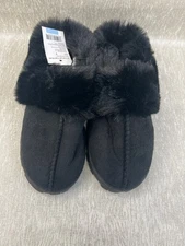Sole Mates Women’s Slippers Size 7 Fluffy and Comfy New  (U4)