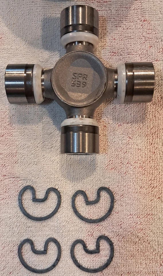 SPICER 2005-2015 4x4 TOYOTA TACOMA COJINETE PORTADOR Y REEMPLAZO DE JUNTA U Foto 2 de 4