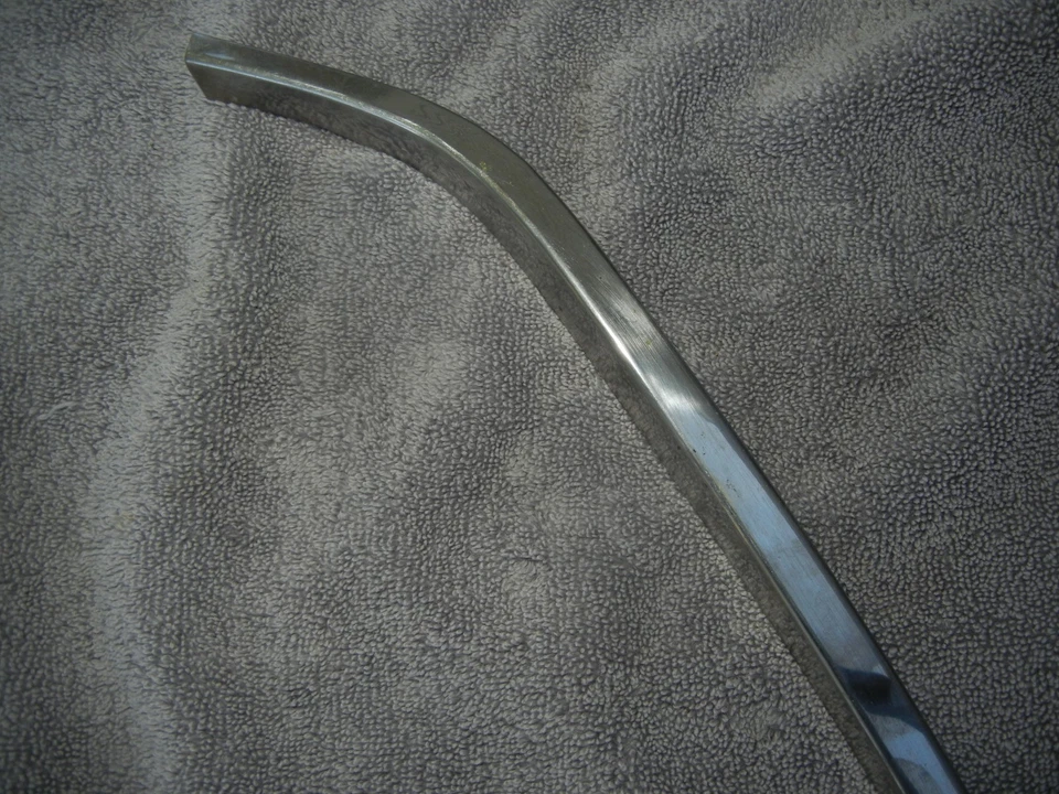 1973 Volvo P1800 ES левое заднее боковое окно задняя хромированная отделка молдинг - Изображение 3 из 4