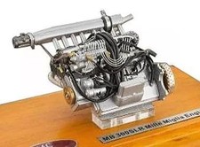 CMC 1/18 Mercedes-Benz 300SLR Diecast Model Car with Engine Case M-120