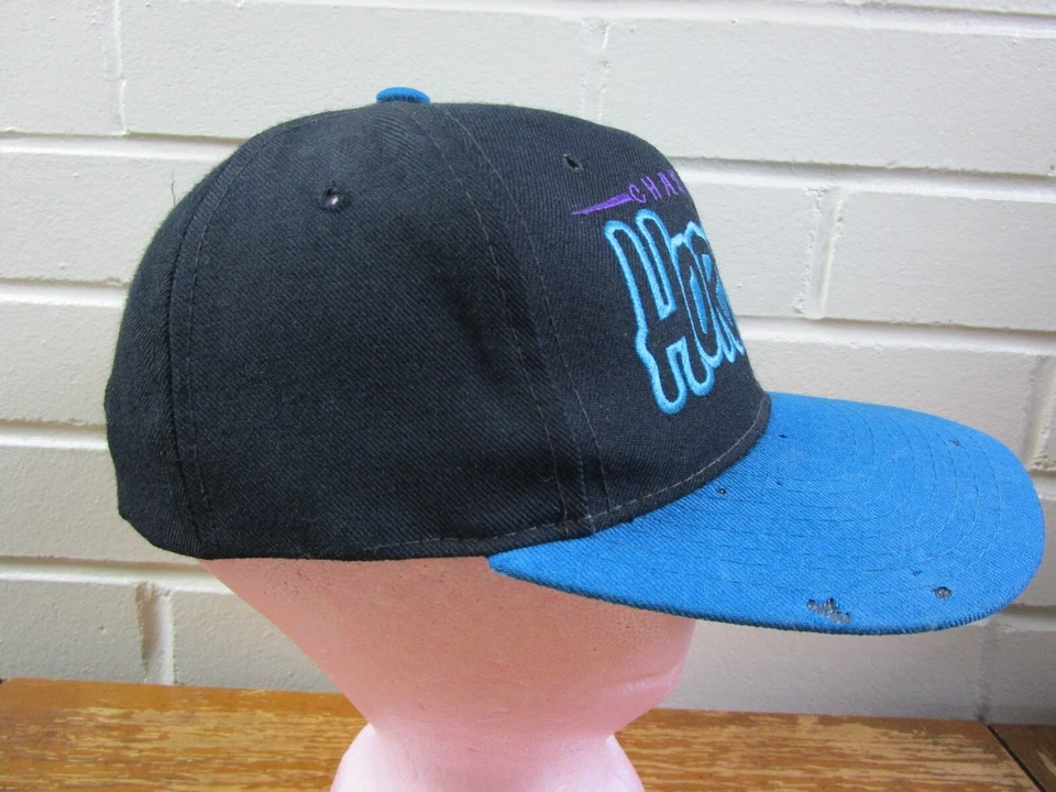 Gorra gorra vintage Charlotte Hornets Starter Graphitti 100 % lana Snapback años 90 Foto 4 de 4