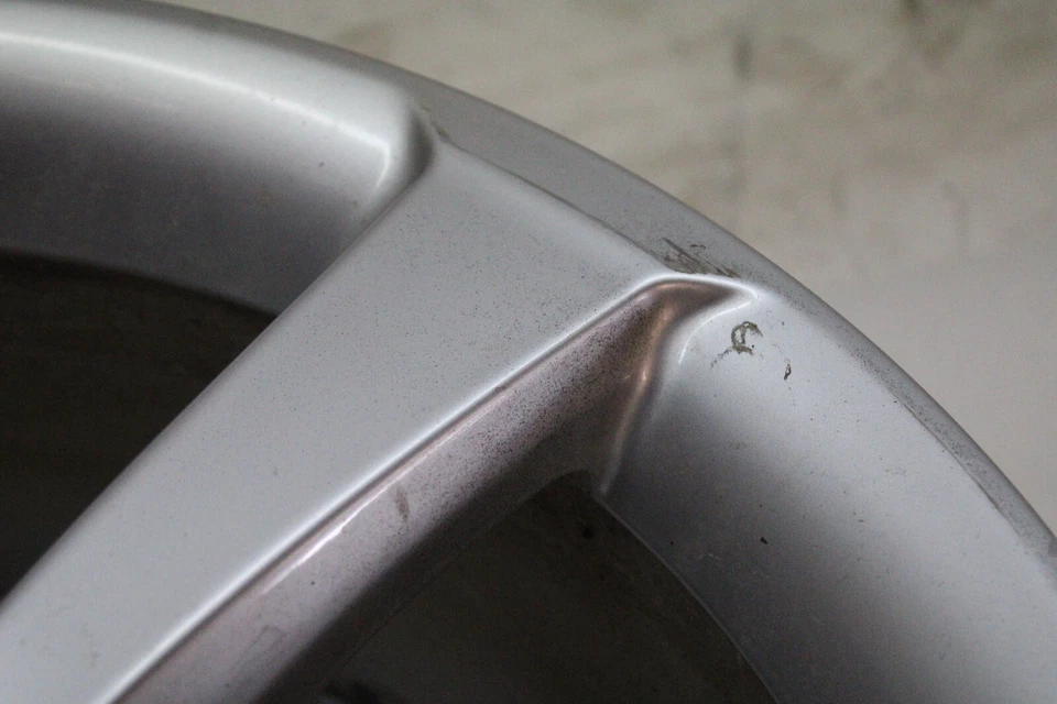 Llanta Audi A5 2015 17 x 7,5 8V0 601 025 S OEM 15 16 llanta #2 Foto 4 de 4