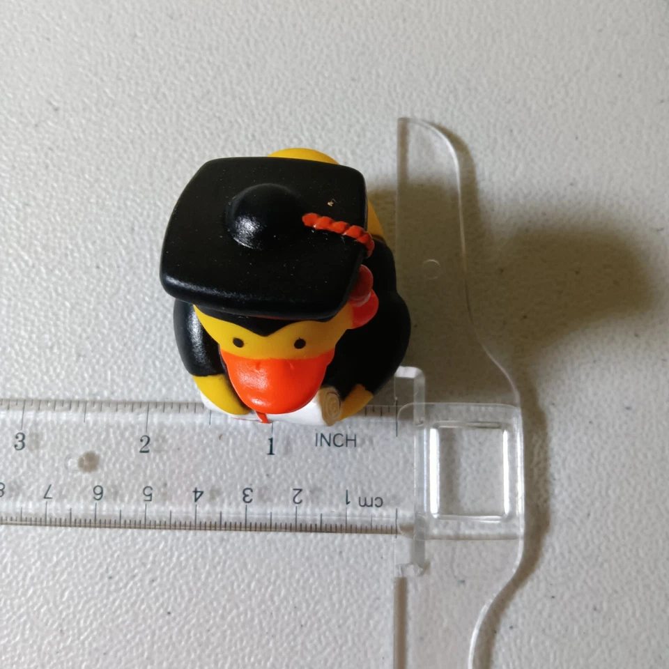 Juguete de pato de goma graduación amarillo negro felicitaciones diploma pato Foto 4 de 4