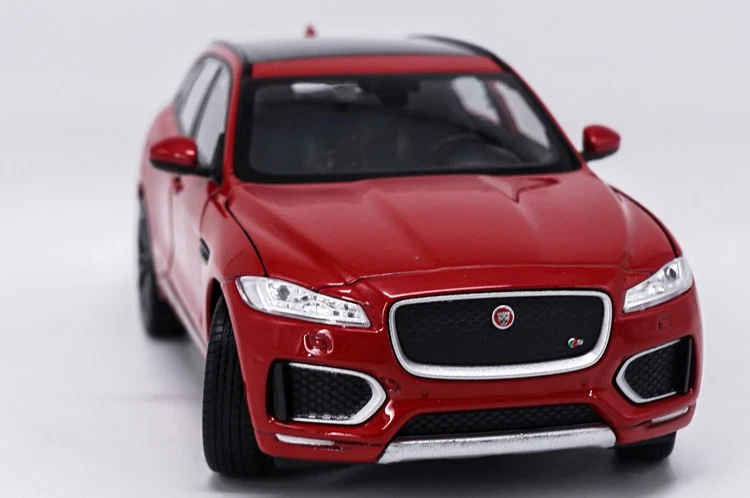 Welly 1:24 Jaguar F-Pace Diecast Model Sports Racing Car Toy Red NEW IN BOX - Image 4 of 4