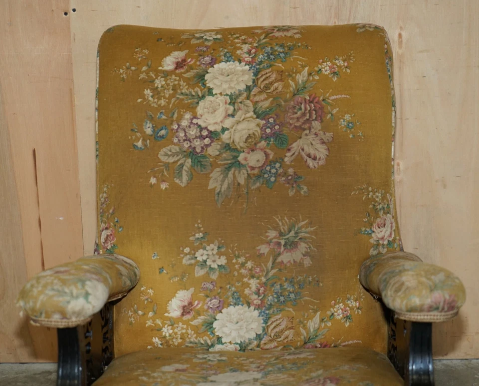 SUPER RARA POLTRONA ANTIGA MOVIMENTO ESTÉTICO VITORIANO COM PLACAS GRAND TOUR - Imagem 4 de 4