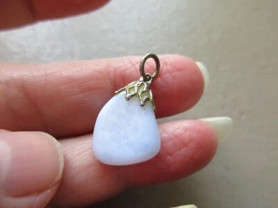 OLD VINTAGE SILVER TONE WHITE AGATE POLISHED STONE FOB CHARM PENDANT BRACELET UK - Image 1 of 2