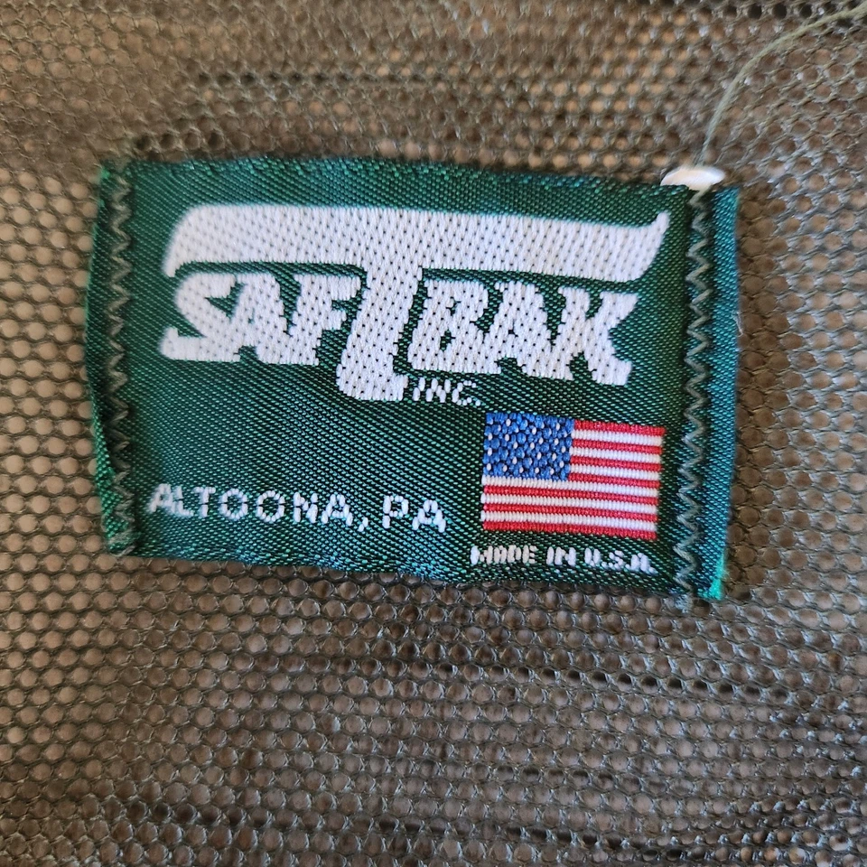 Vintage Saf-T-Bak Men's Woodland Camouflage Hunting Vest, Zip Front, Made In USA - Image 4 of 4