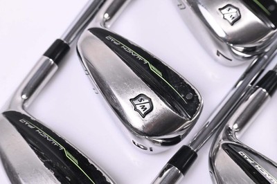 Wilson Launch Pad 2022 Eisen / 5-PW / Stiff Flex KBS Tour Lite Schäfte