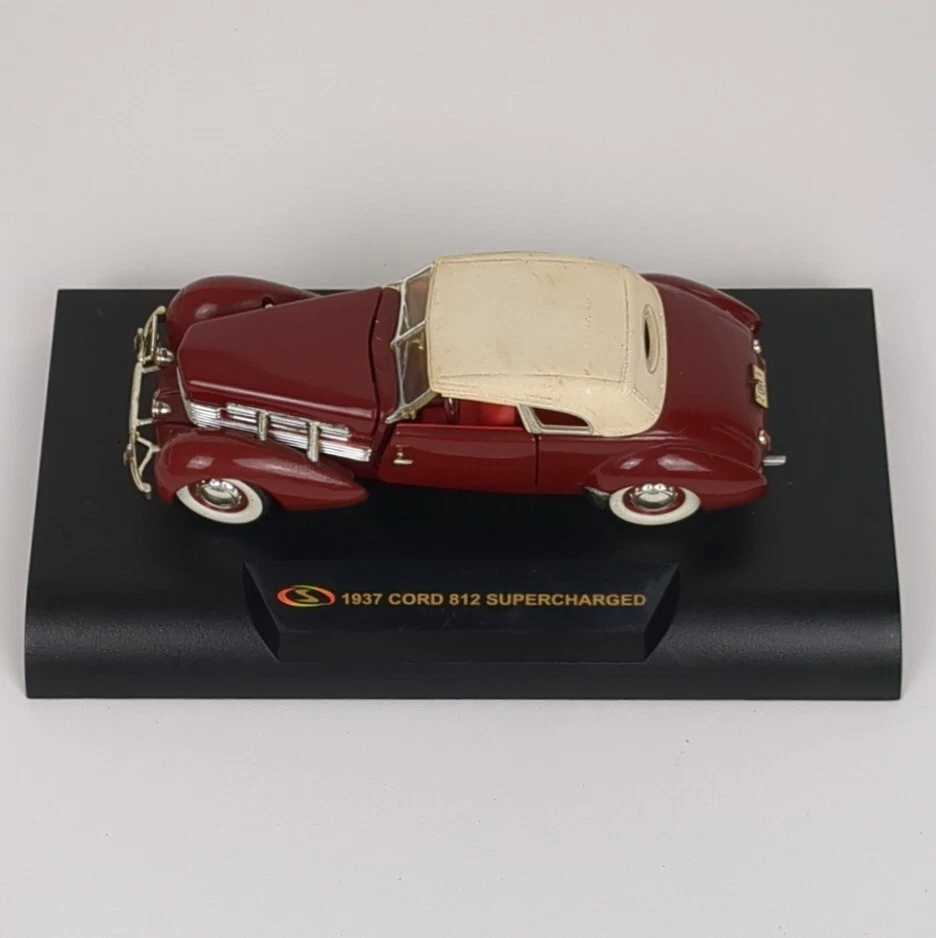 Signature Models 1937 Cord 812 Supercharged Coupe Burgundy 1:32 Scale Diecast - Image 2 of 4