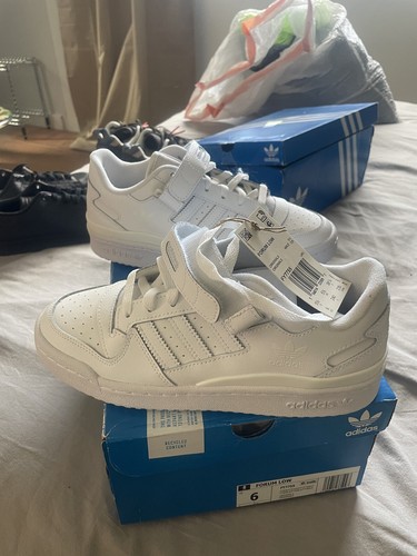 Size 6 - adidas Forum Low Triple White