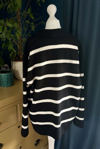 H&M Women's Collared Oversized V Neck Jumper Size M Black Cream Striped - Picture 4 of 11