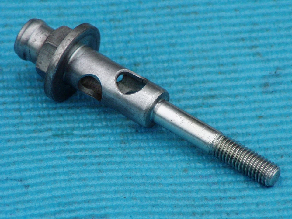 Cuerpo de respirador Kawasaki KZ750 KZ1000 y perno de montaje de respirador Foto 2 de 4