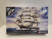 New Academy 1/350 US Clipper Ship Cutty Sark 14110 - 1/350 Scale