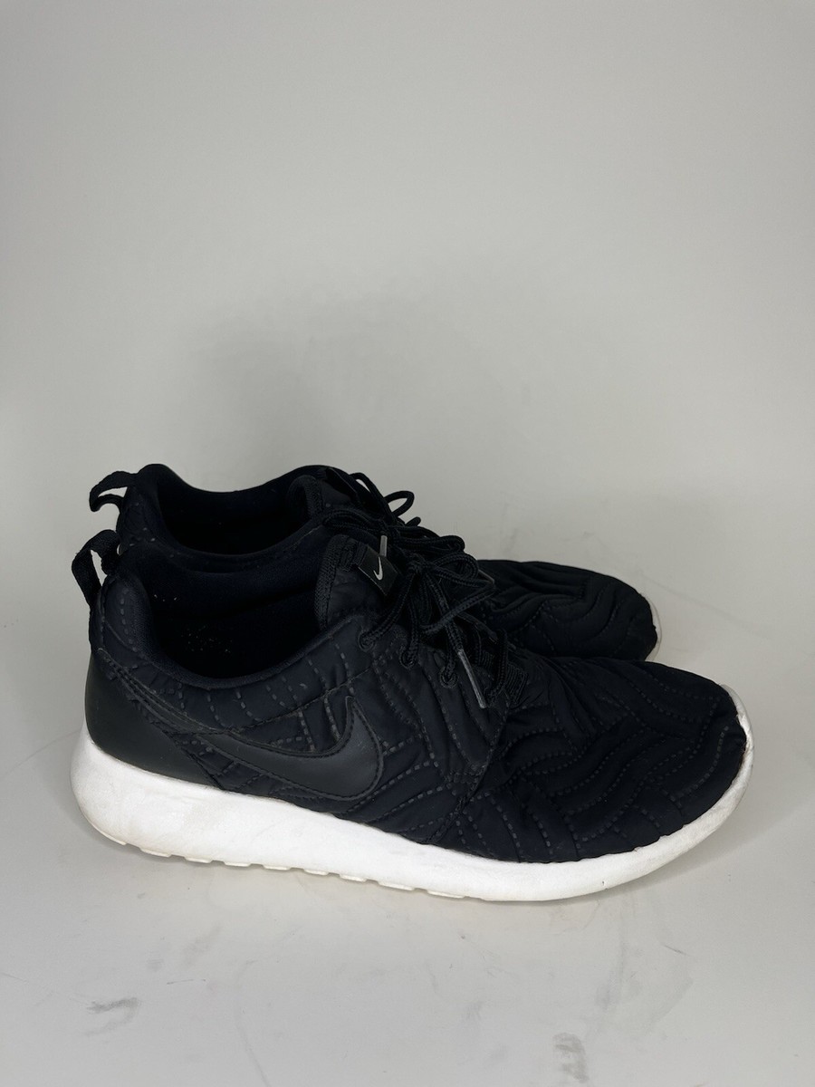Running Shoes Nike Roshe One Women's Triple Black Nike Shoes