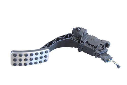Mercedes CLA220d Throttle Pedal A1773002100 C118 2021 RHD 23358470 - 第 1/5 張圖片