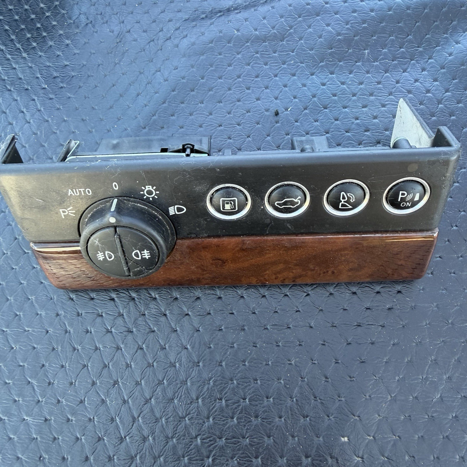Maserati Quattroporte 2005-2008 Headlight switch