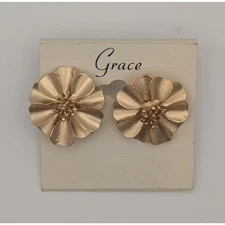 Vintage Grace Gold Tone Flower Earrings Floral Statement Costume Jewelry