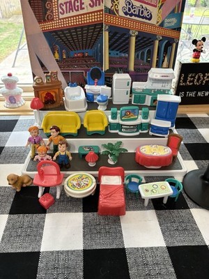 Keenway My Happy Family Dollhouse Furniture Lot  VTG Bathroom Kitchen Family 4