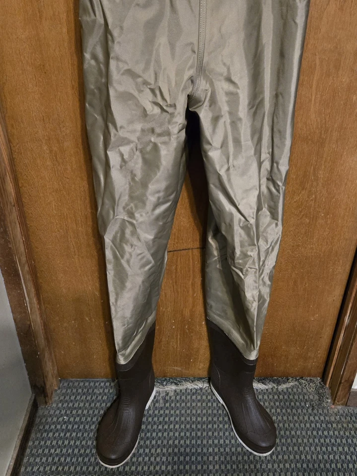 Men's 8R White River Sole Chest Waders Three Forks Felt (Worn Once), Preowned - Image 4 of 4